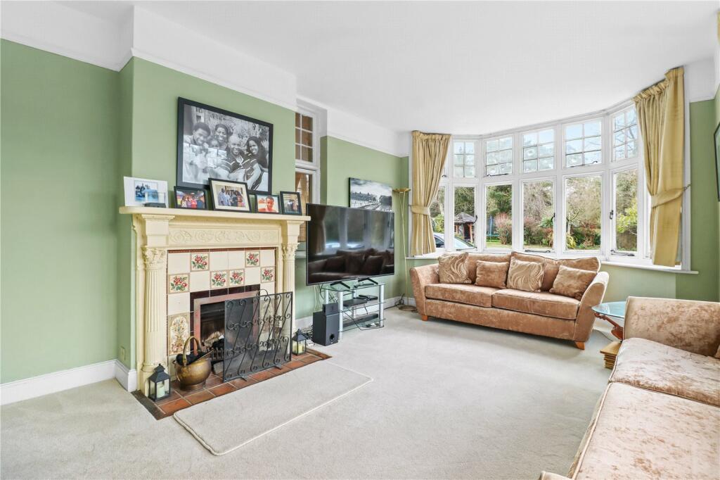 6 bedroom detached house for sale in Piltdown, Uckfield, Wealden, East