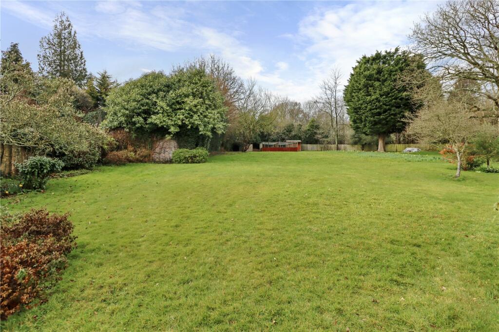 6 bedroom detached house for sale in Piltdown, Uckfield, Wealden, East