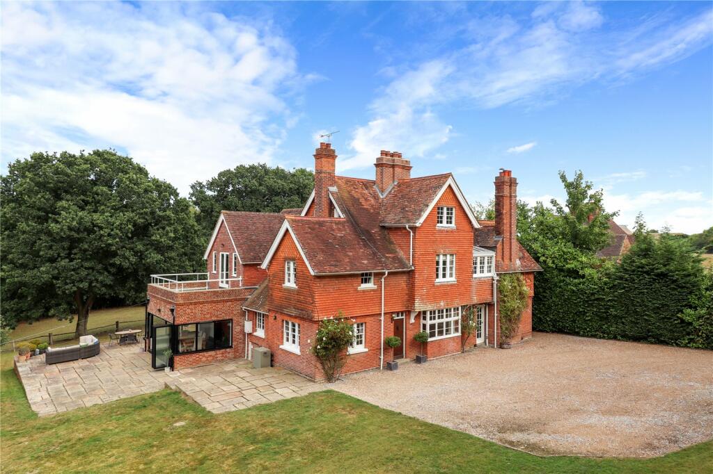 6 bedroom detached house for sale in Pashley Road, Ticehurst, Wadhurst