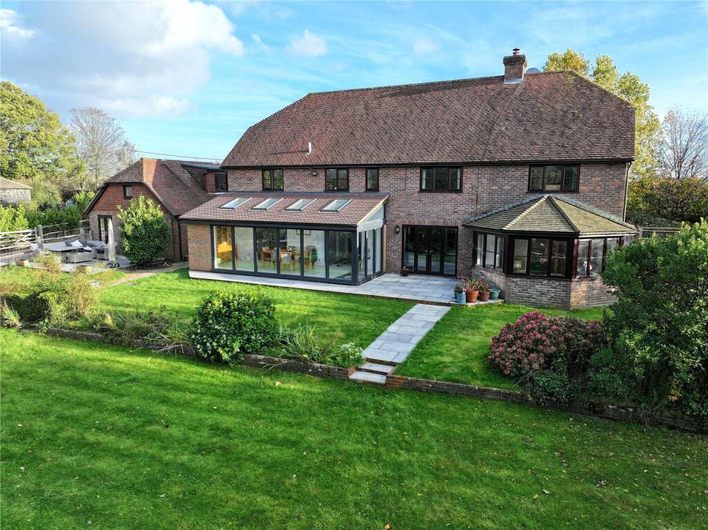 6 bedroom detached house for sale in Chapmans Town Road, Rushlake Green