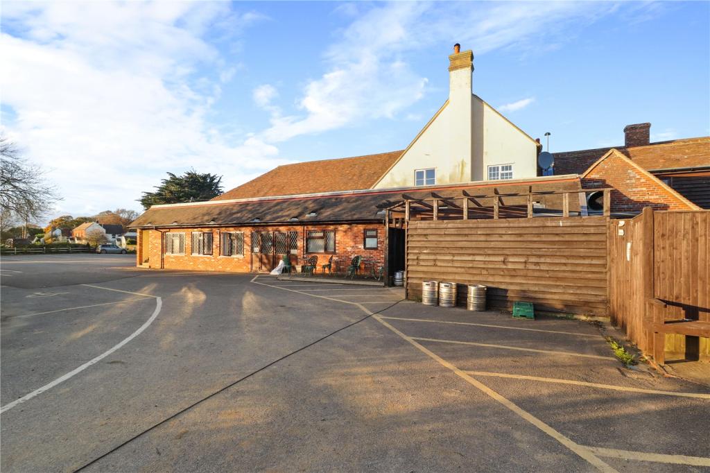 10 bedroom detached house for sale in Lower Horsebridge, Hailsham, East