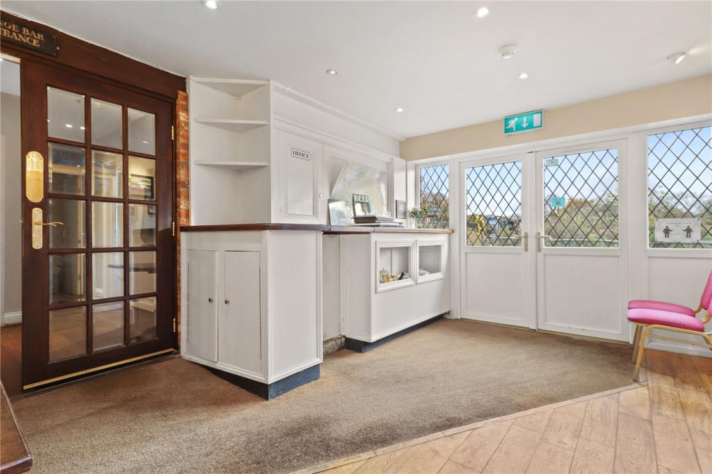 10 bedroom detached house for sale in Lower Horsebridge, Hailsham, East