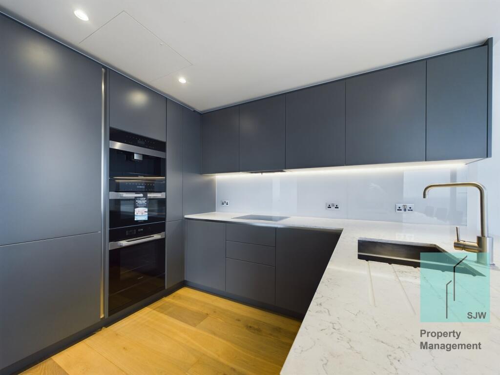 Main image of property: Marsh Wall, Hampton Tower, E14
