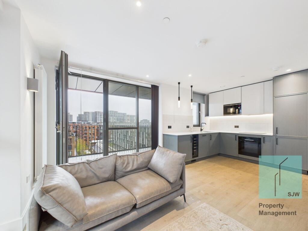 Main image of property: Windsor Square, London, SE18