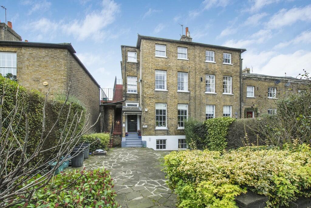 1 bedroom apartment for sale in Hillingdon Road, Uxbridge, UB10