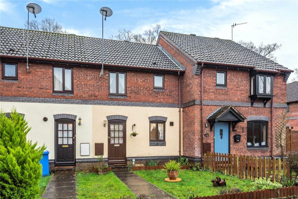 2 bedroom terraced house for sale in Bluehaven Walk, Hook, RG27