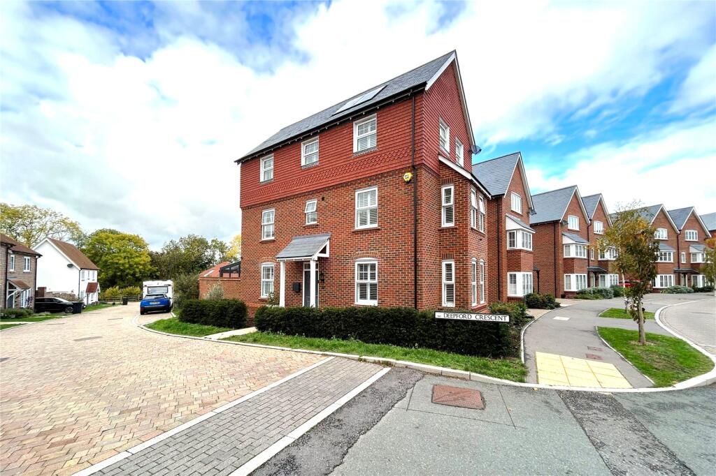 Main image of property: Deepford Crescent, Hook, Hampshire, RG27