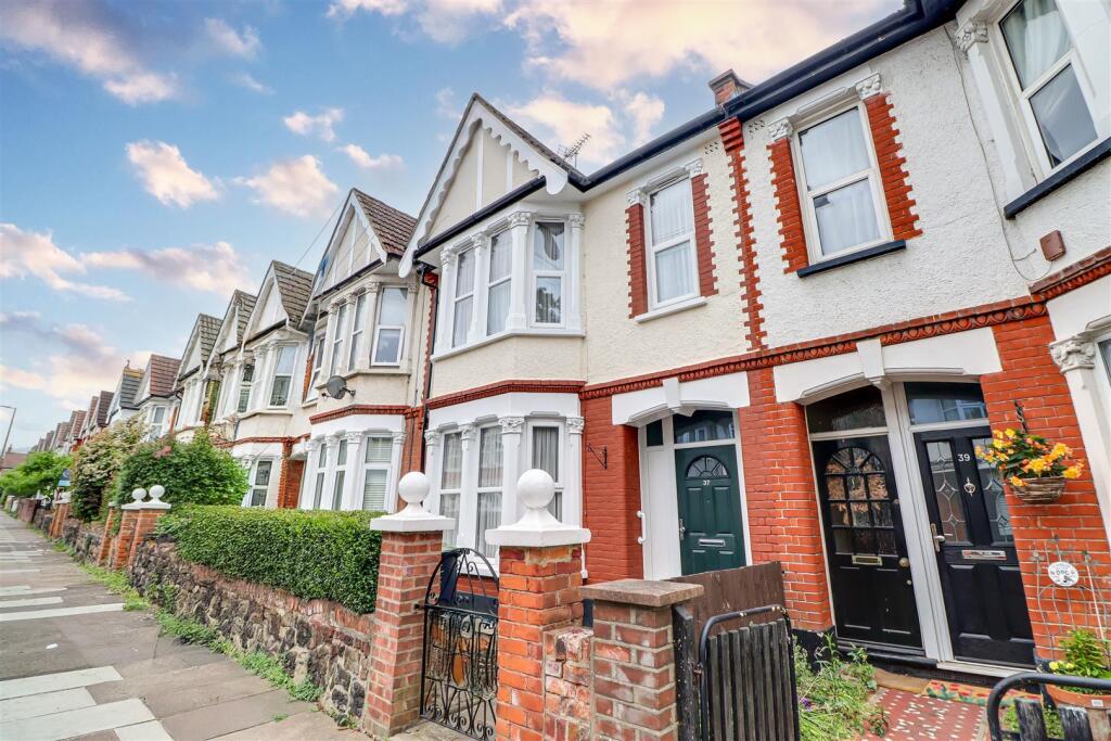 Main image of property: Glenwood Avenue, Westcliff-On-Sea