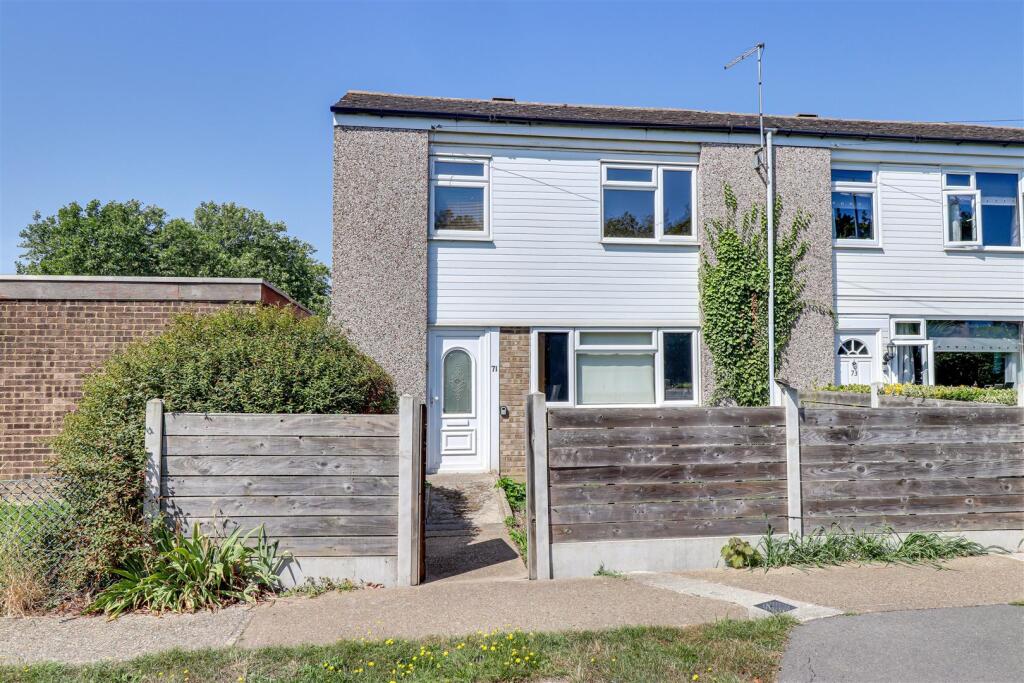 Main image of property: * STAR BUY * Link Road, Canvey Island