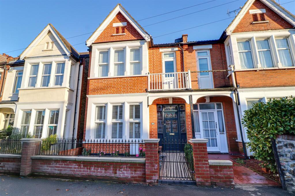 Main image of property: Southbourne Grove, Westcliff-On-Sea
