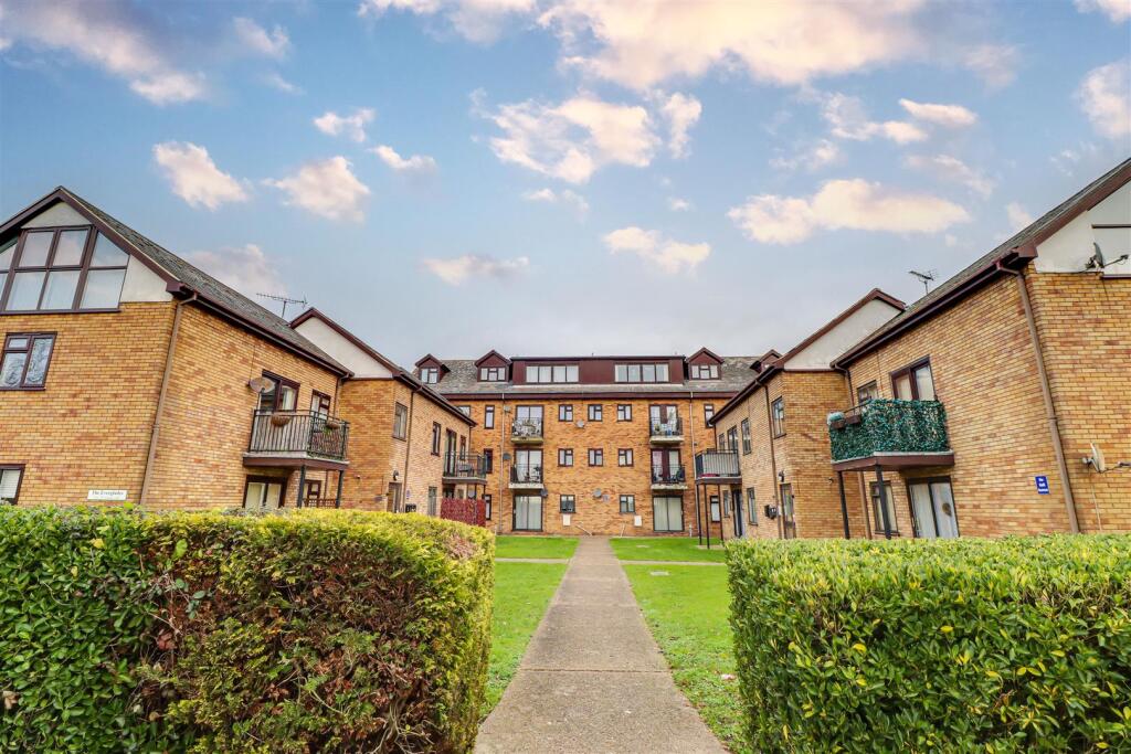 Main image of property: * GROUND FLOOR * London Road, Hadleigh