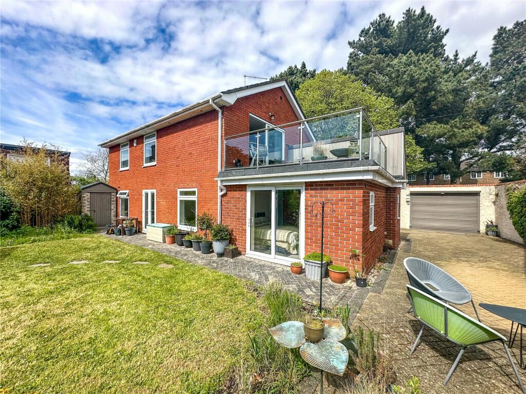 4 bedroom detached house for sale in Mudeford, Christchurch, Dorset, BH23