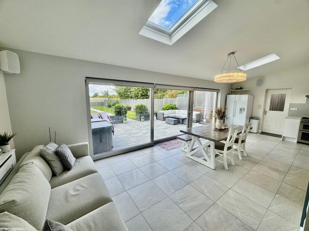 Main image of property: London Road, Raunds, Wellingborough, NN9