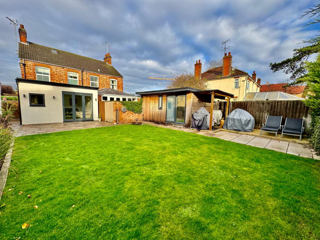 Main image of property: North Street, Raunds, Wellingborough, NN9