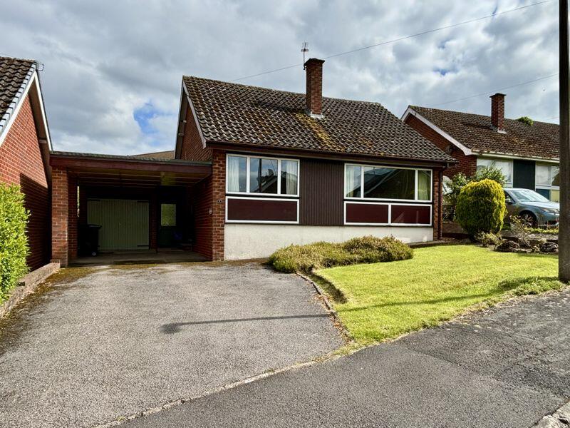 3 bedroom detached bungalow for sale in Oakfield Park, Much Wenlock, TF13