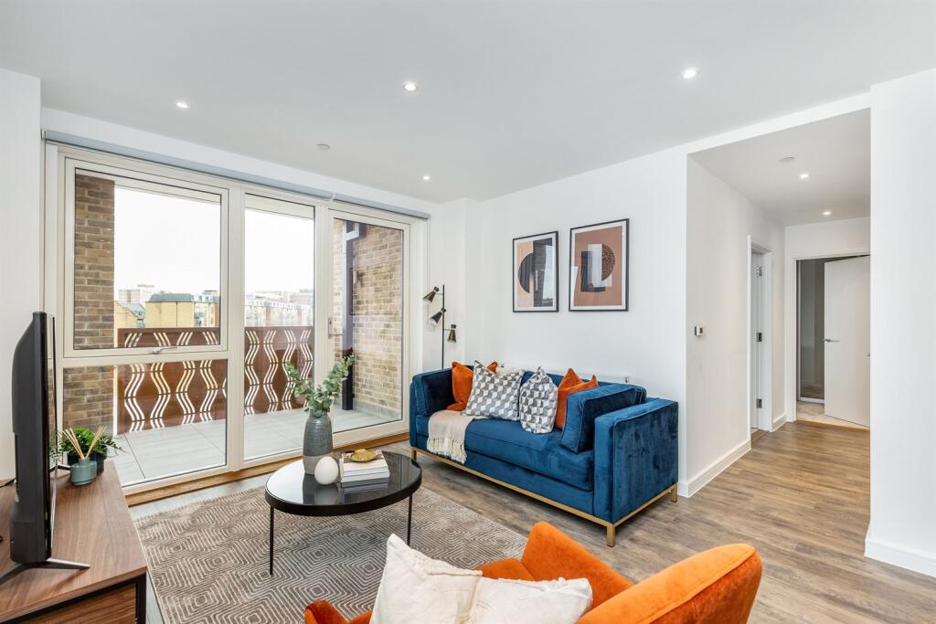 Main image of property: 2 bed, 3rd floor, Lapwing, The Halcyon in Fresh Wharf