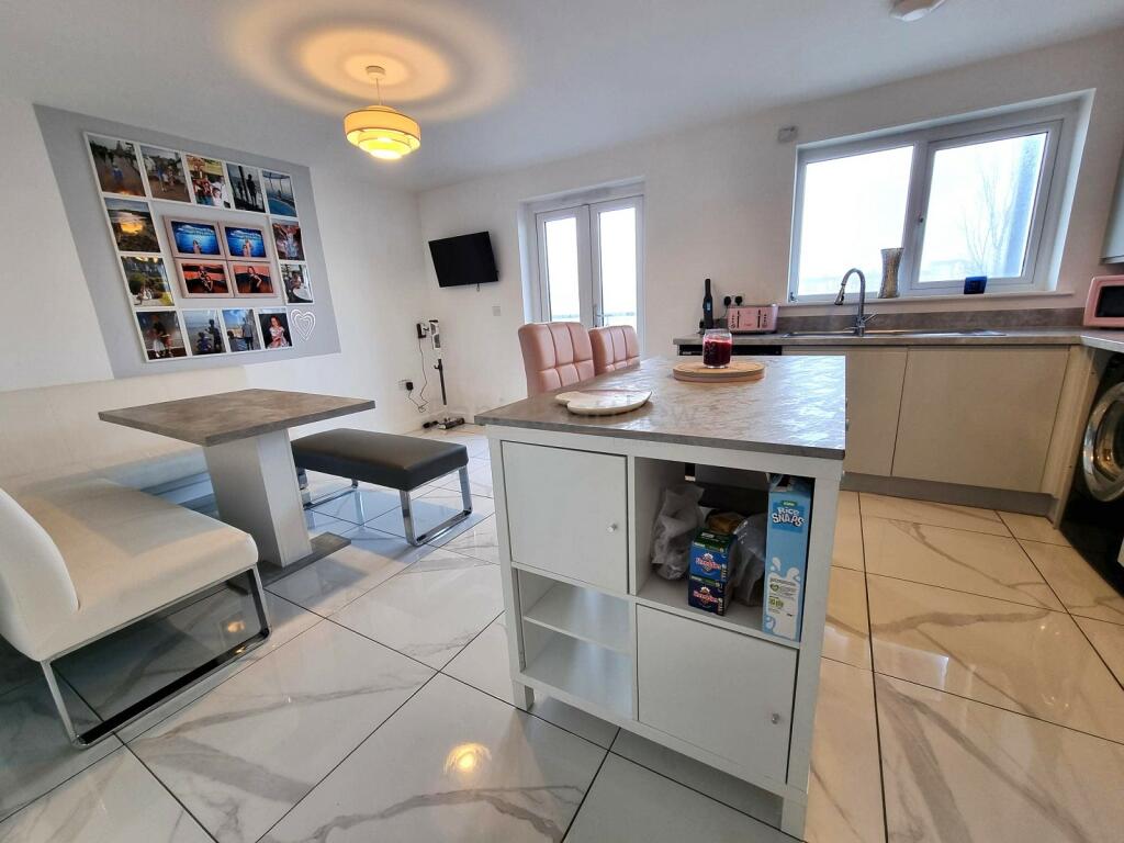 Additional property image - Ffordd Pentre, Barry. CF62 5DN