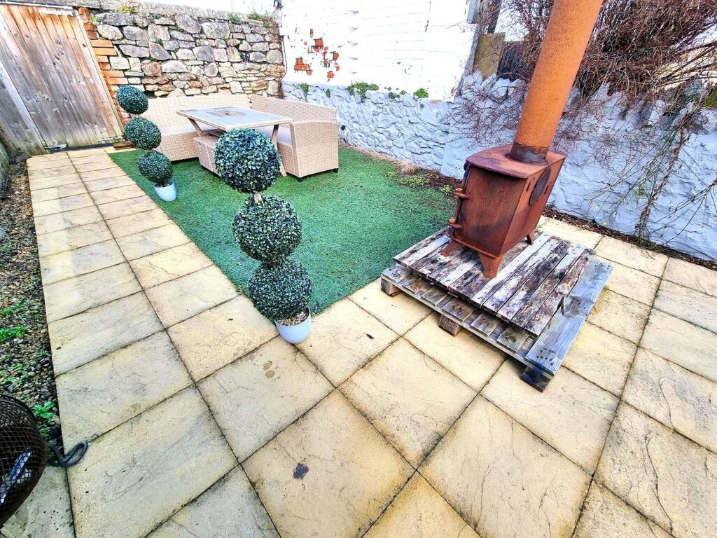 Additional property image - Coldbrook Road East, Barry, The Vale Of Glamorgan. CF63 1NG