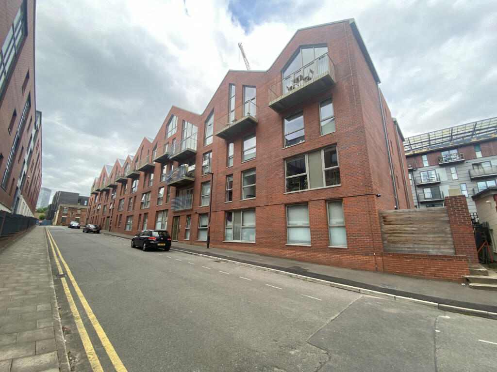 Main image of property: 16 Henry Street, Sheffield, South Yorkshire, S3