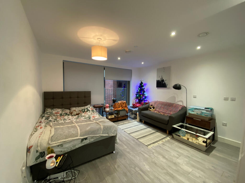 Main image of property: 16 Henry Street, Sheffield, South Yorkshire, S3