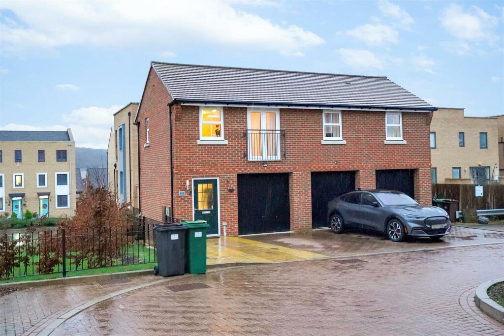 Additional property image - Freeman Close, Castle Hill, Ebbsfleet Valley
