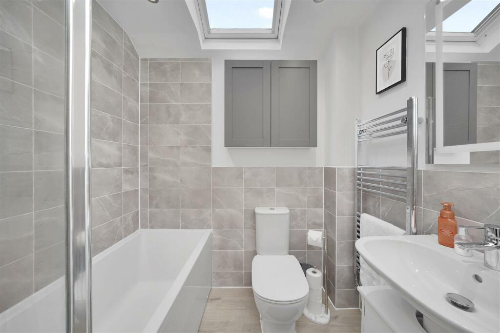 Additional property image - Freeman Close, Castle Hill, Ebbsfleet Valley