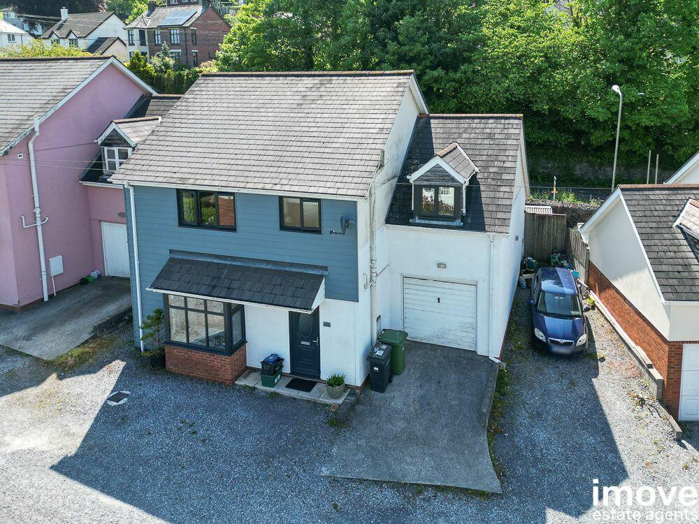 4 bedroom detached house for sale in Dart Bridge Road, Buckfastleigh, TQ11