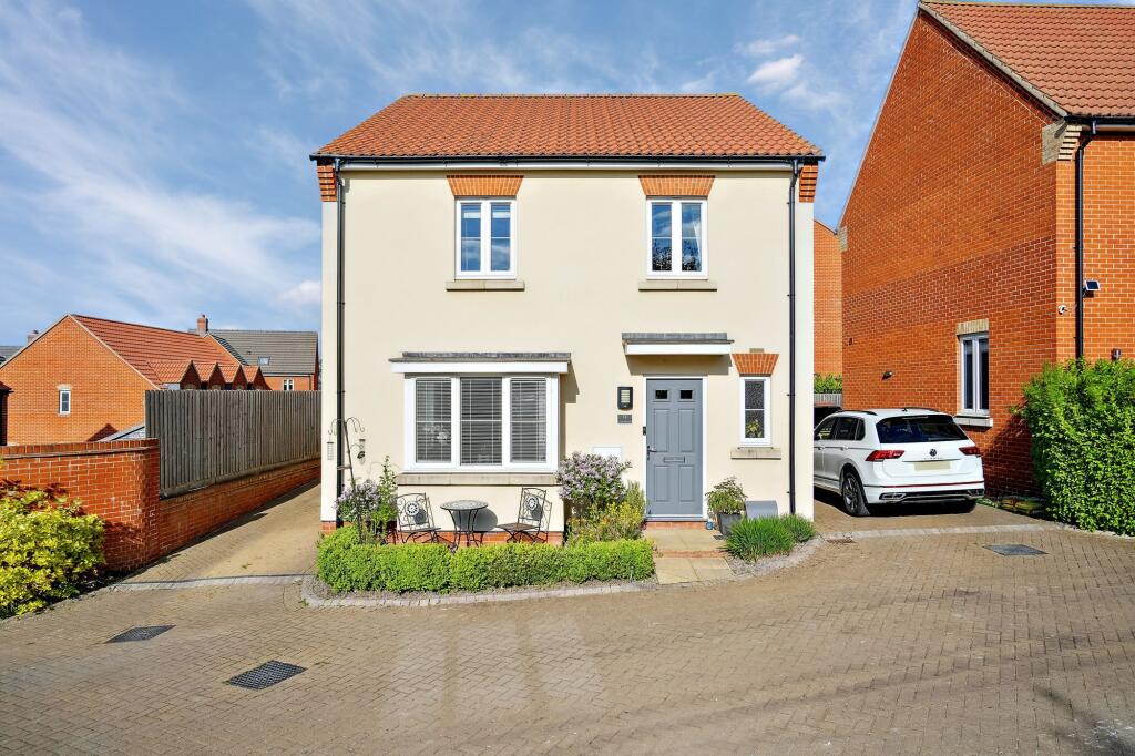 Main image of property: Carp Hollow, Wantage, OX12