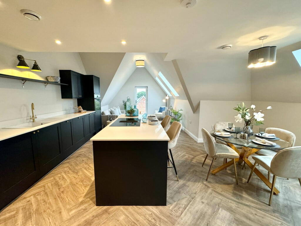 Additional property image - OAK TREE PLACE, Tanworth Lane, Shirley