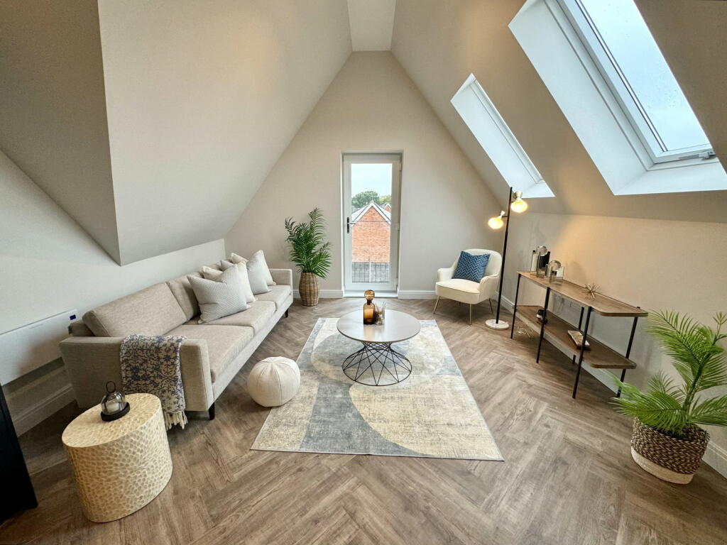 Additional property image - OAK TREE PLACE, Tanworth Lane, Shirley
