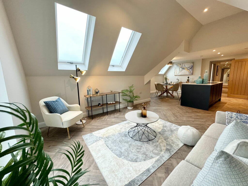 Additional property image - OAK TREE PLACE, Tanworth Lane, Shirley
