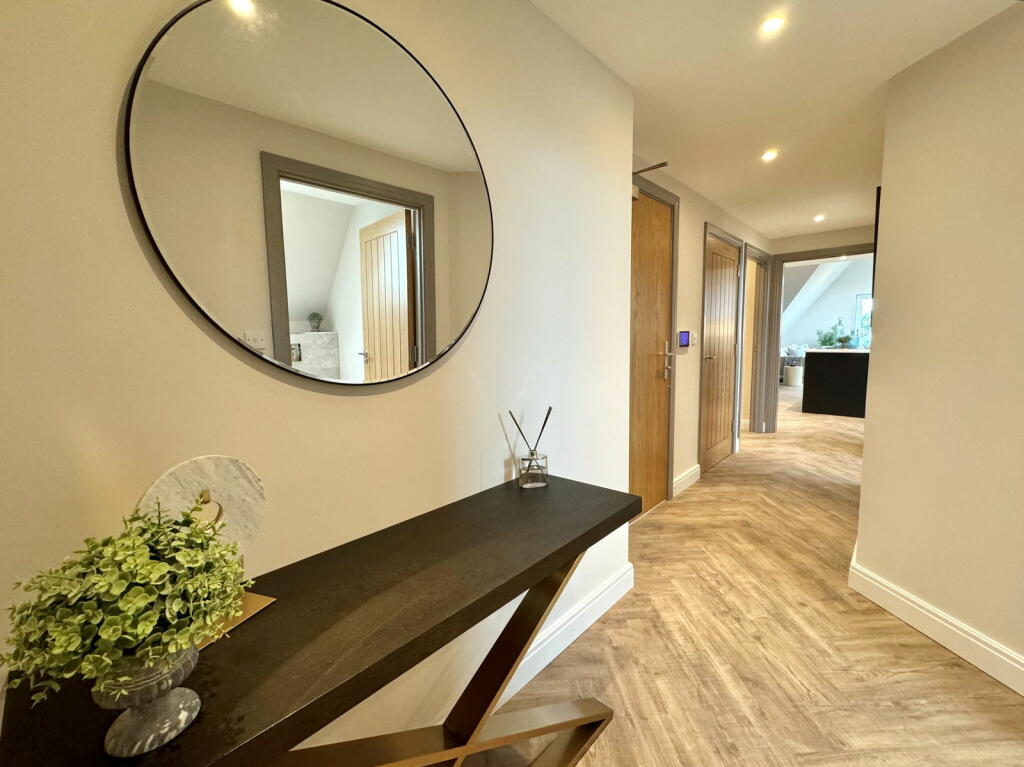 Additional property image - OAK TREE PLACE, Tanworth Lane, Shirley