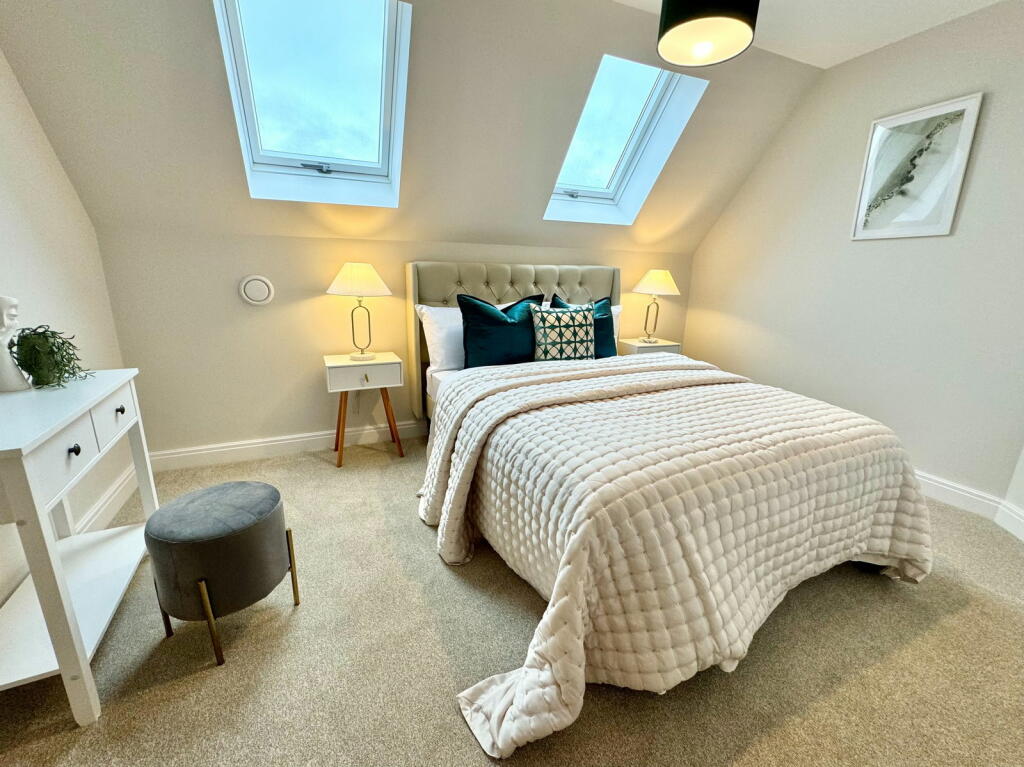 Additional property image - OAK TREE PLACE, Tanworth Lane, Shirley