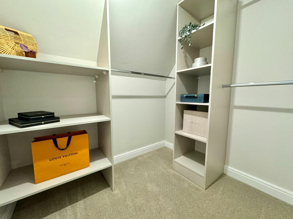 Additional property image - OAK TREE PLACE, Tanworth Lane, Shirley