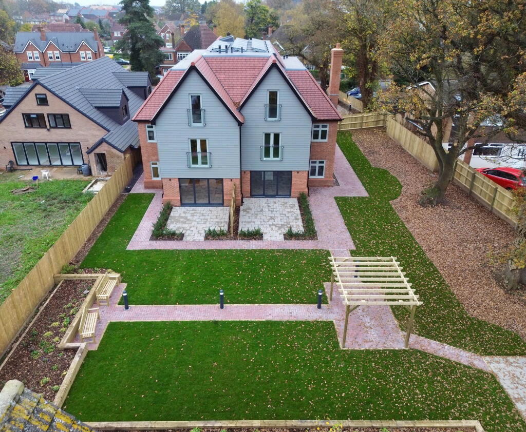 Additional property image - OAK TREE PLACE, Tanworth Lane, Shirley