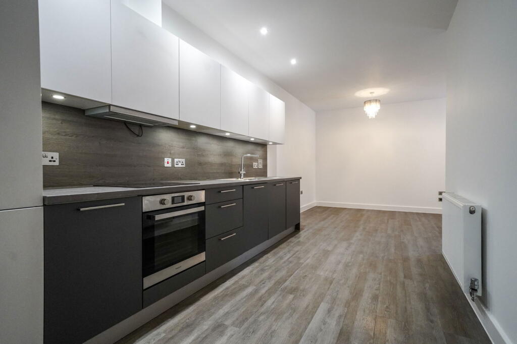 Main image of property: Princes Gate, Solihull, B91 3QQ