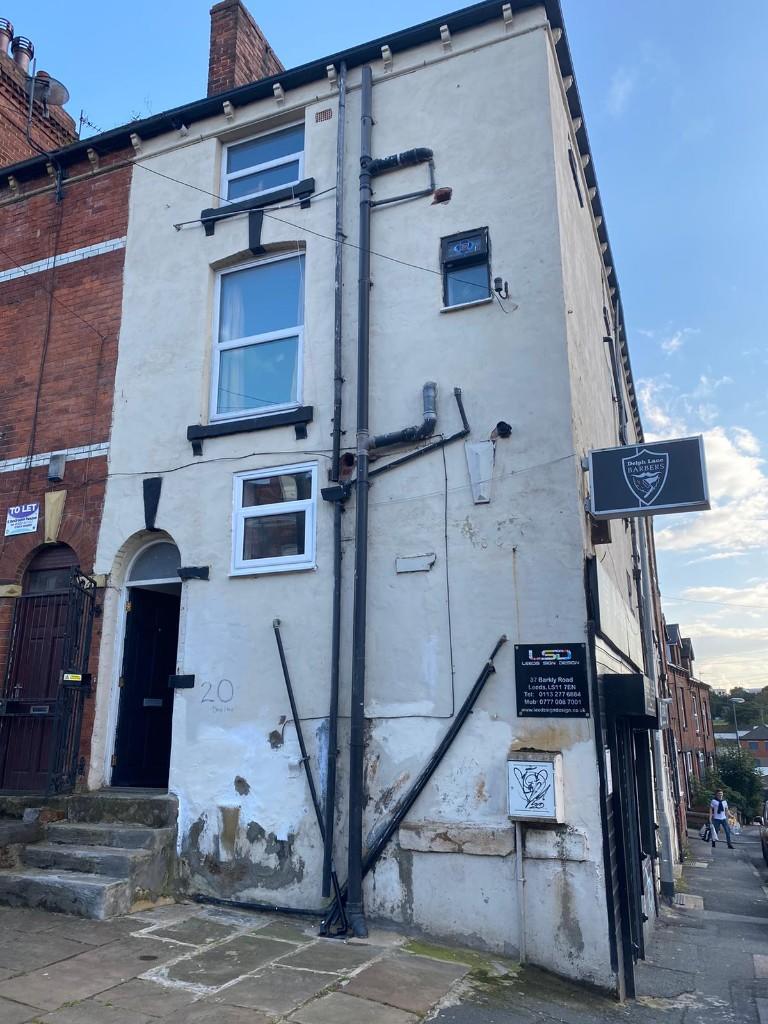 Main image of property: Delph Lane, Leeds, West Yorkshire, LS6