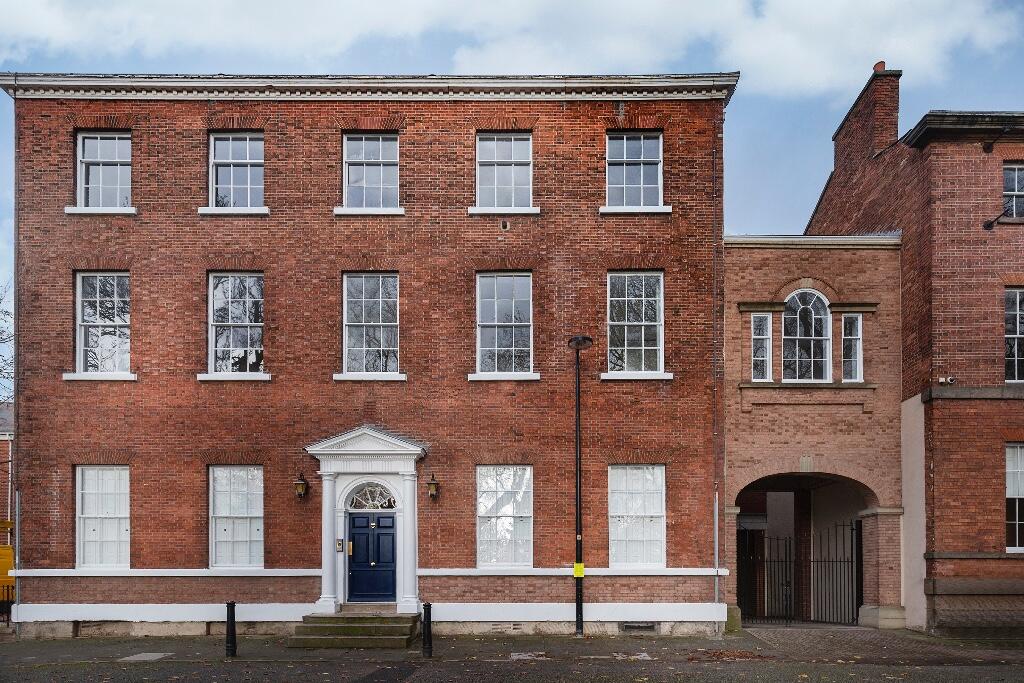 1 bedroom apartment for sale in South Parade, Wakefield, West Yorkshire