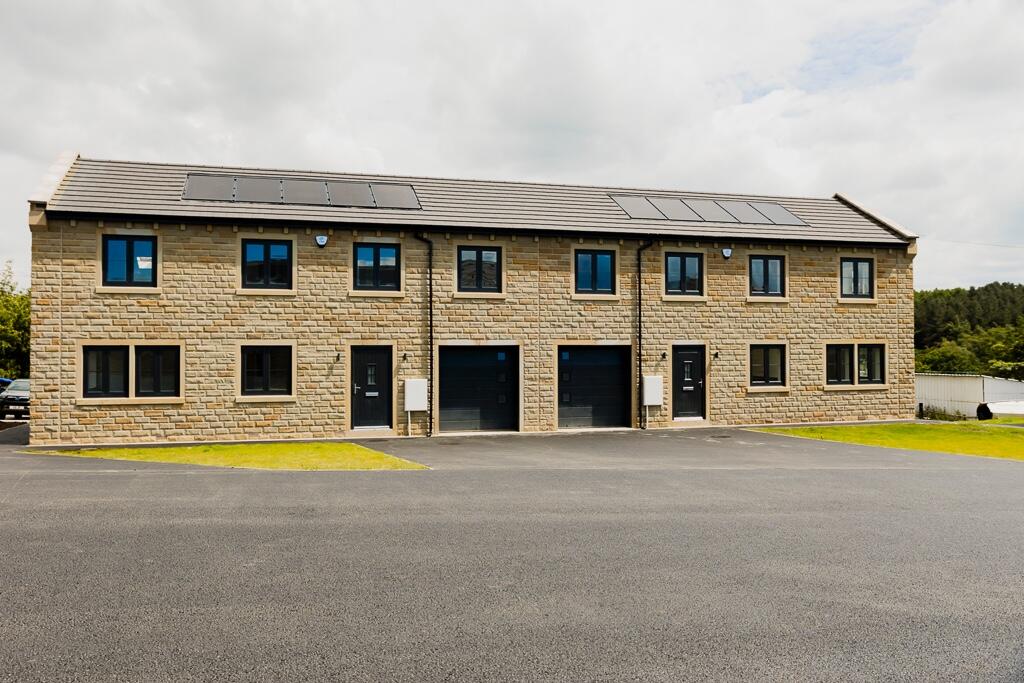 4 bedroom semidetached house for sale in Poppy Field Court