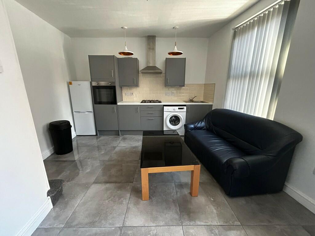 Main image of property: Kelsall Terrace, Leeds, West Yorkshire, LS6