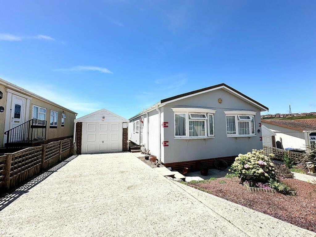 2 bedroom bungalow for sale in Newhaven Heights, Newhaven, BN9