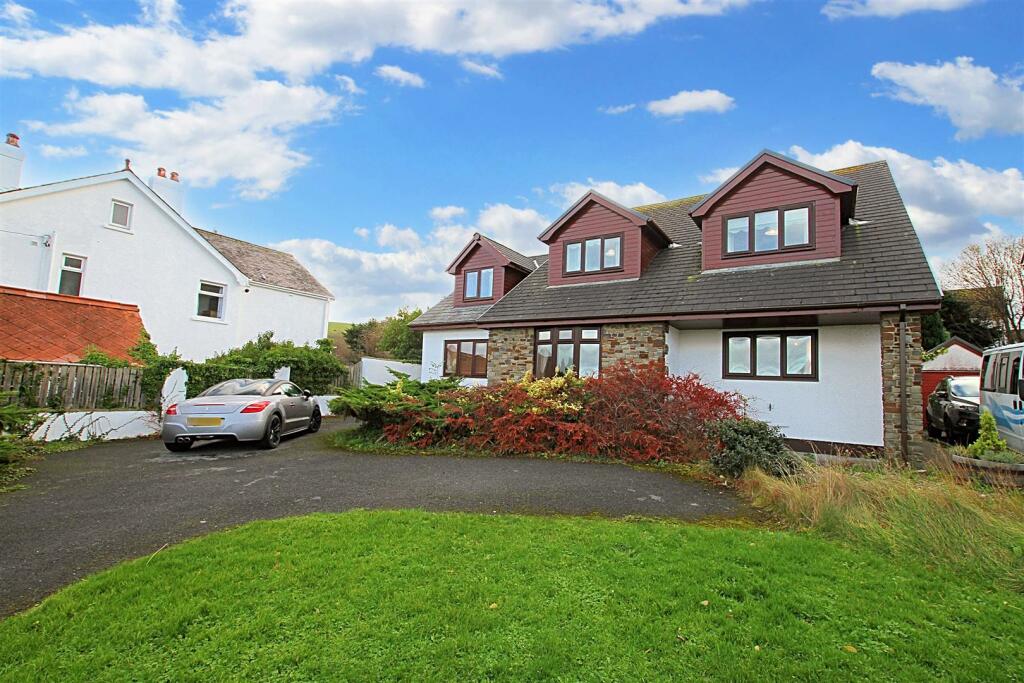 6 bedroom detached house for sale in Hengell Uchaf, New Quay, SA45