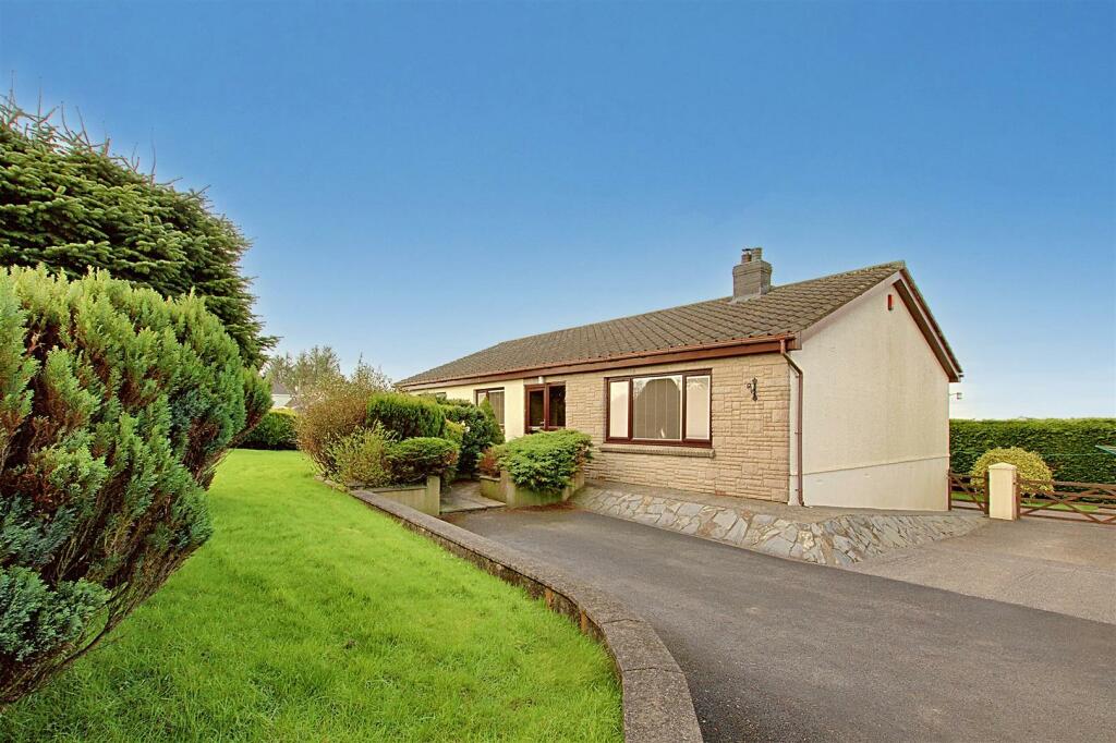3 bedroom detached bungalow for sale in Capel Iwan, Newcastle Emlyn, SA38