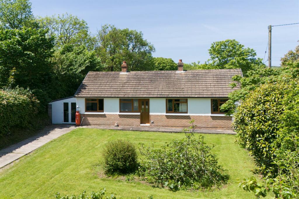 Main image of property: Llwyndafydd, Llandysul