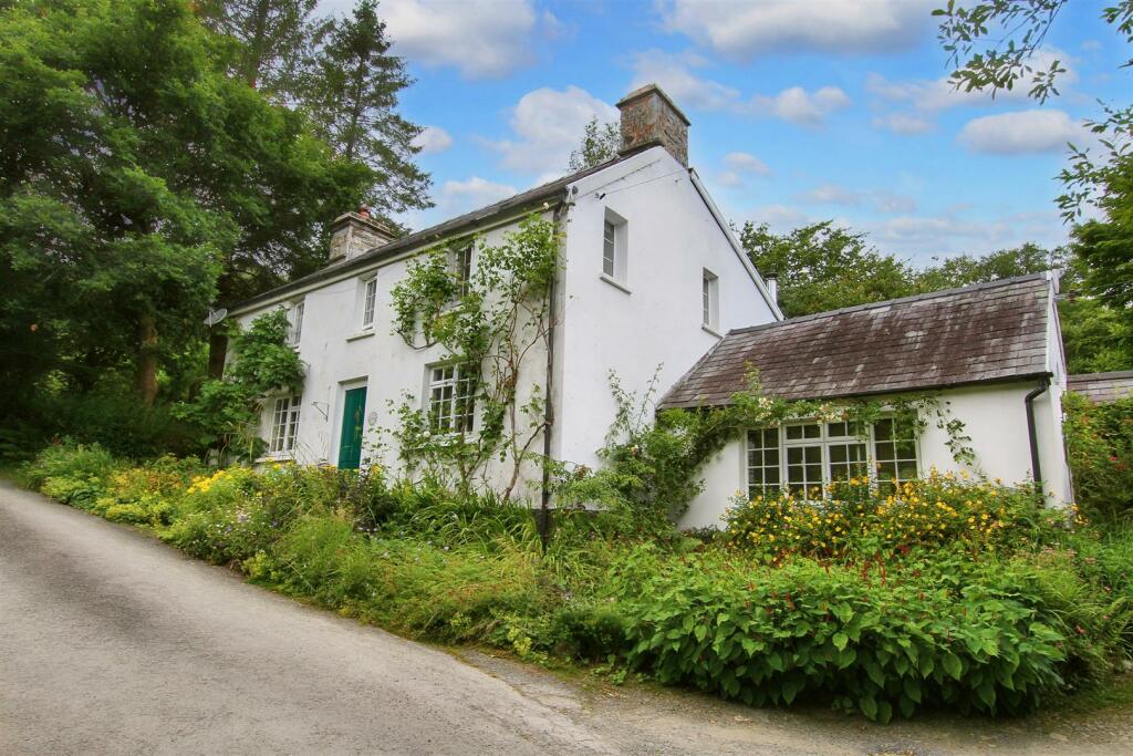 Main image of property: Coed Y Bryn, Llandysul