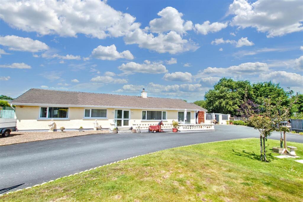 Main image of property: Cross Inn, New Quay, Ceredigion