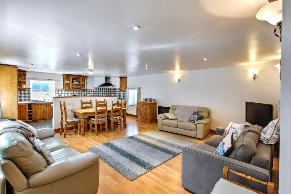 Main image of property: Tresaith, Cardigan