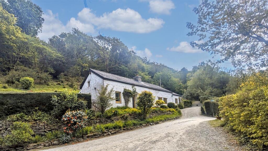 Main image of property: Gilfachrheda, New Quay