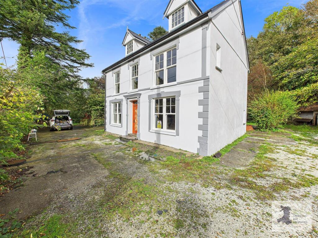 Main image of property: Pontyglasier, Crymych