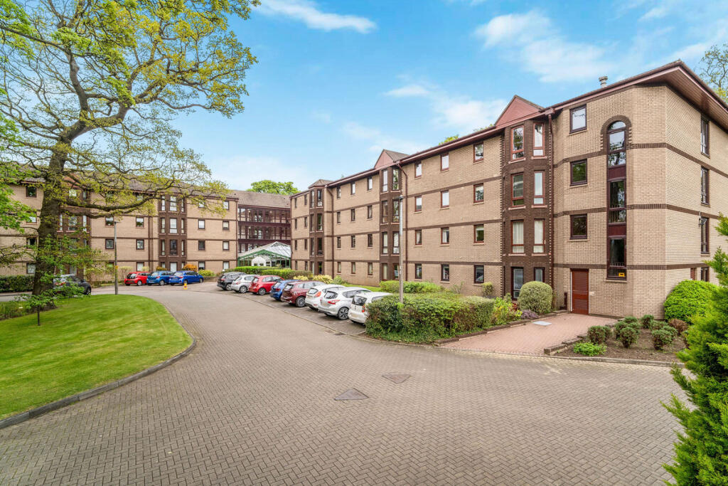 Main image of property: 77 39 Barnton Park View, Edinburgh, EH4